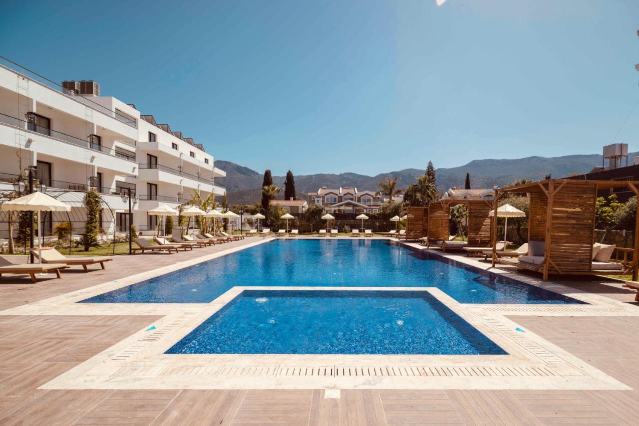 Palmonte Suites Hotel & Spa Karavas  Exterior photo