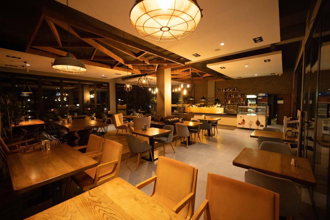 Palmonte Suites Hotel & Spa Karavas  Exterior photo