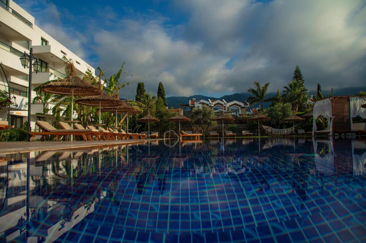 Palmonte Suites Hotel & Spa Karavas  Exterior photo
