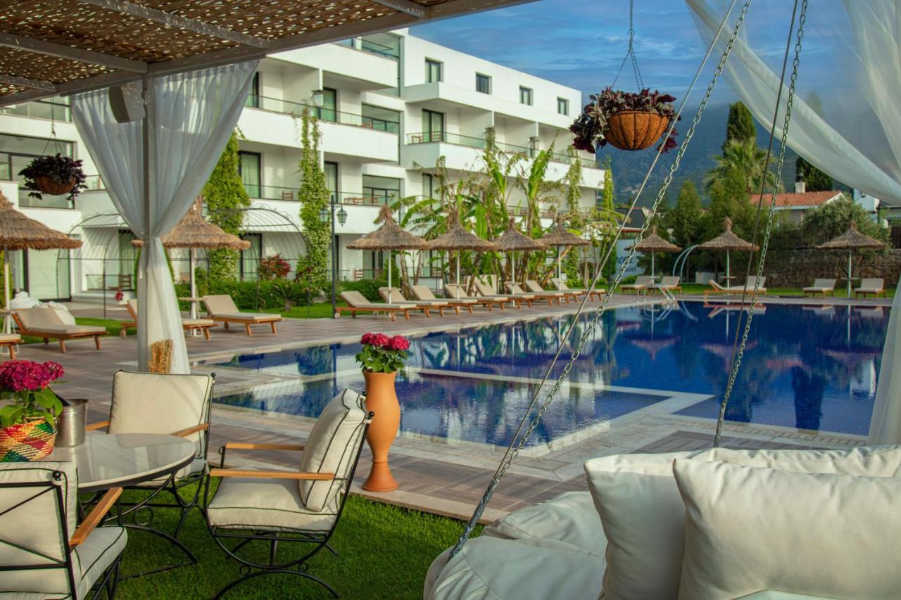 Palmonte Suites Hotel & Spa Karavas  Exterior photo