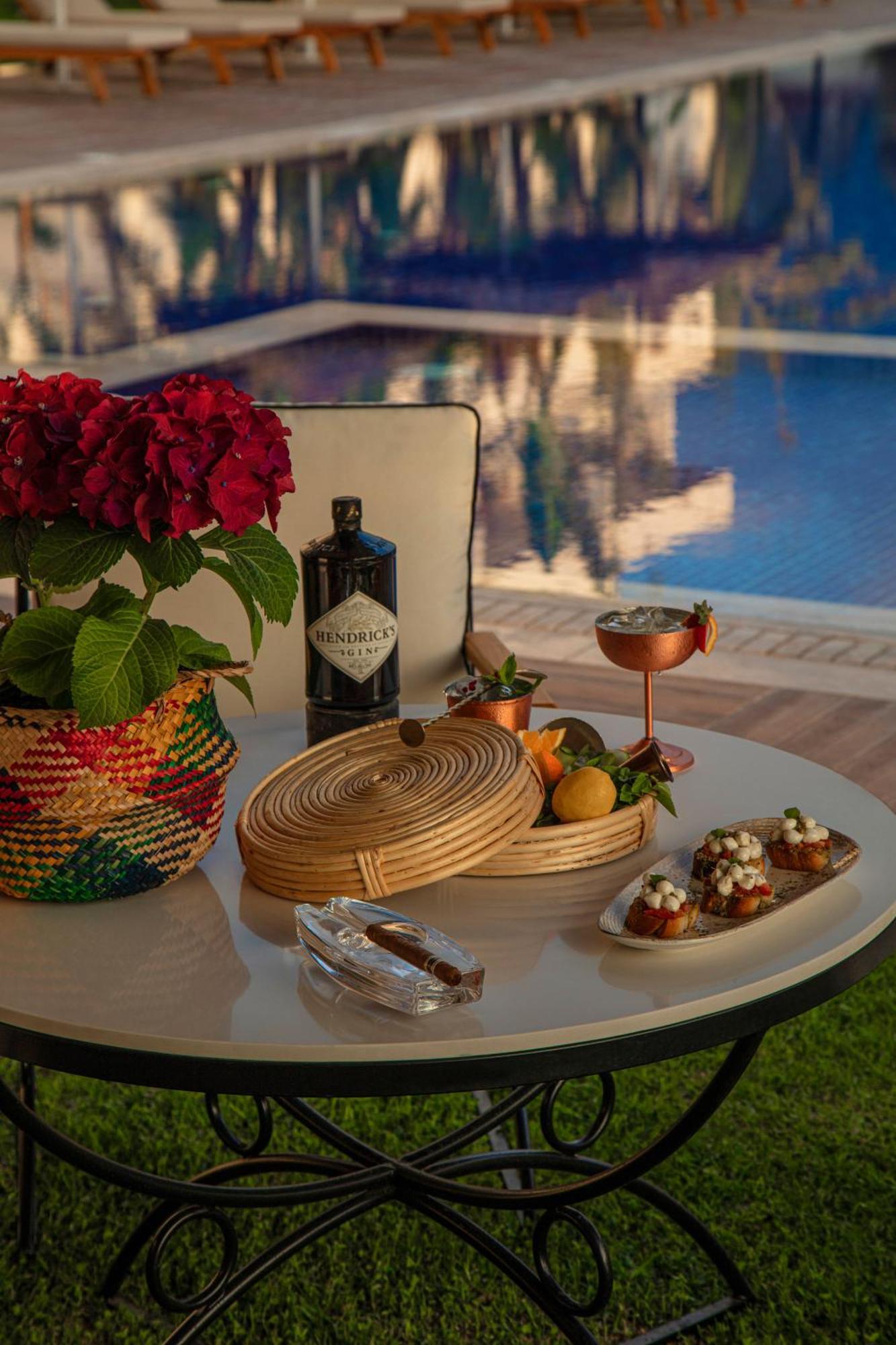 Palmonte Suites Hotel & Spa Karavas  Exterior photo