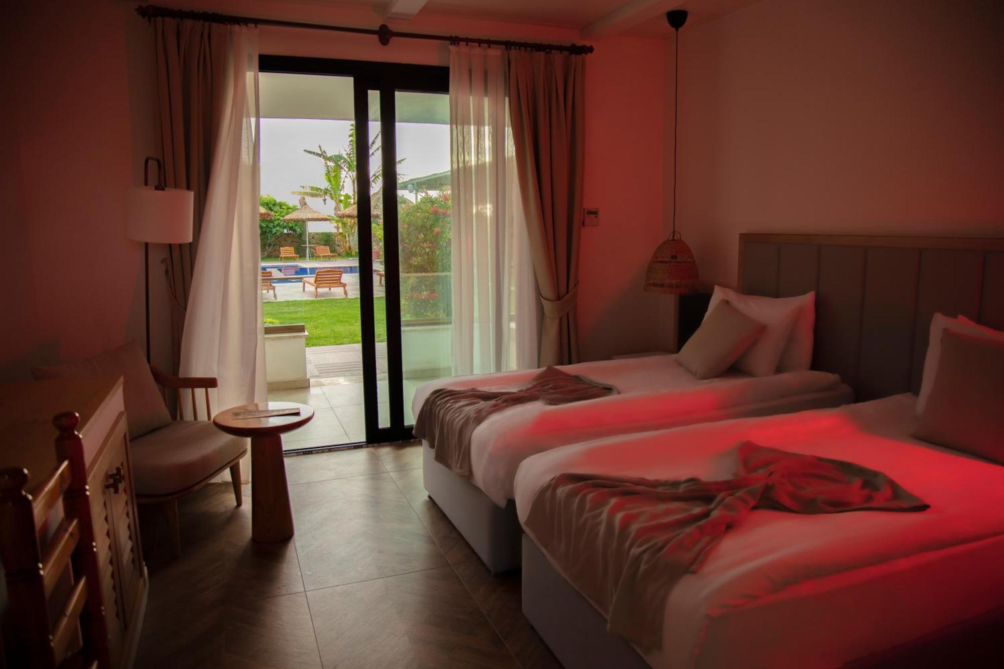 Palmonte Suites Hotel & Spa Karavas  Exterior photo